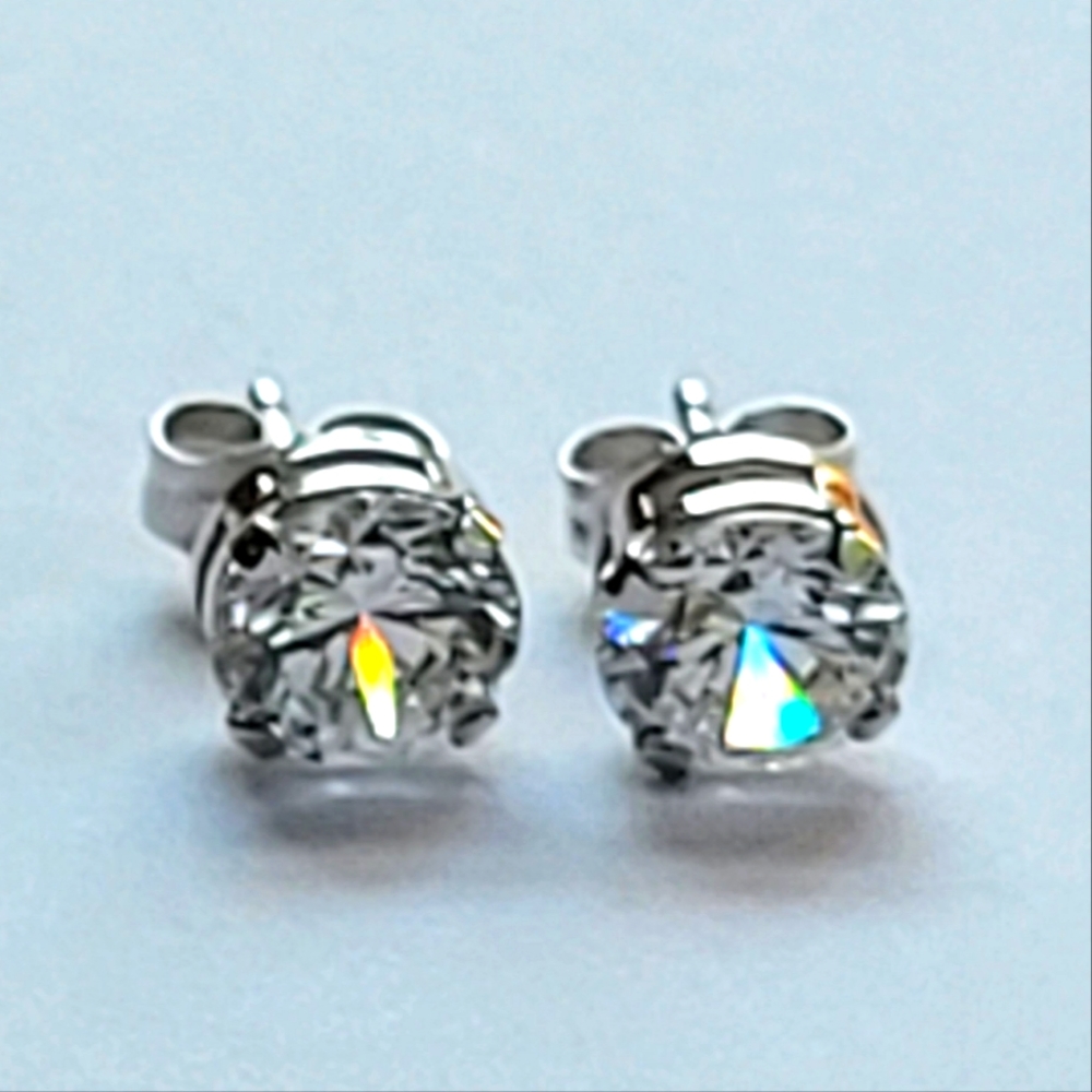 CUBIC ZIRCONIA STUD | Sterling Silver Earrings